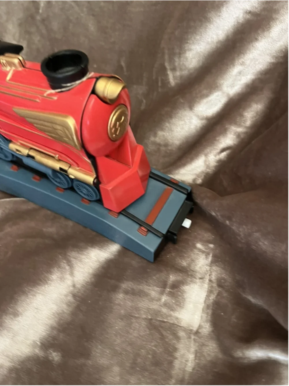 Harry Potter Polly Pocket Hogwarts Express Train Platform 9 3/4 Playset 2001